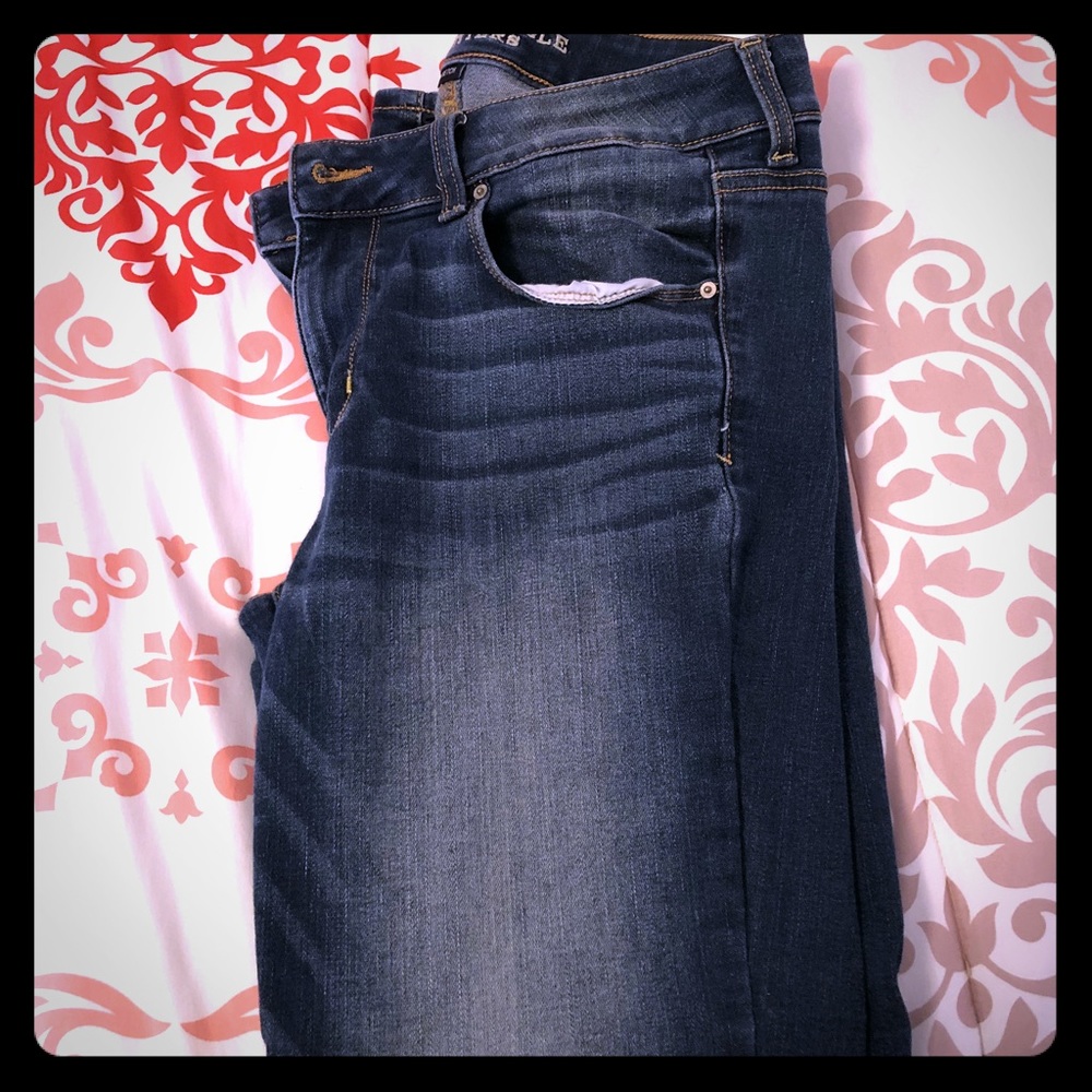 Women’s American Eagle skinny jeans